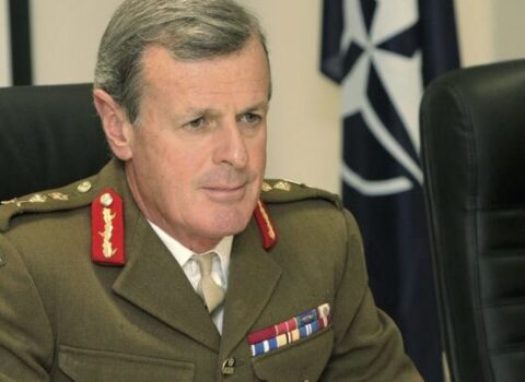 NATO generalı: “Ukraynanı hələ uzun müharibə gözləyir”