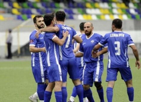 Azərbaycan klubu 10 futbolçusu ilə yollarını ayırdı