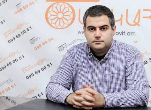 “Rusiya Ermənistanı heç vaxt əlindən buraxmayacaq” – Politoloq Qrant Mikaelyan
