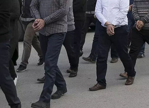Azərbaycanda FETÖ-yə görə tutulanlar hakim qarşısına çıxarılır