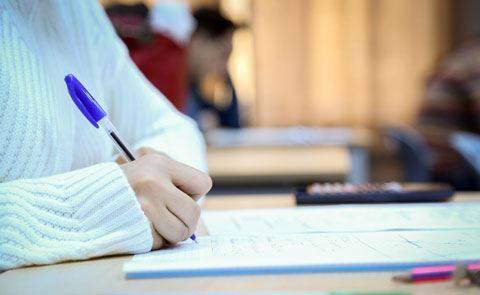 DİM magistratura səviyyəsi üzrə sınaq imtahanı keçirdi