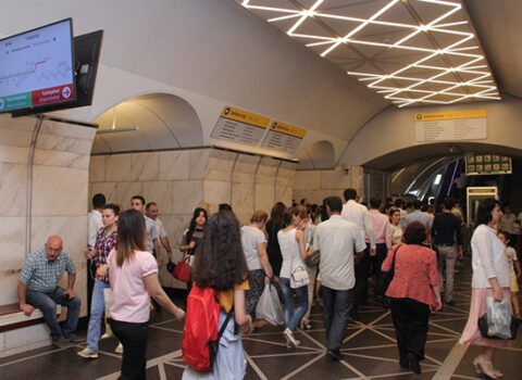 Bakı metrosunda insident törədən şəxslər həbs edildi