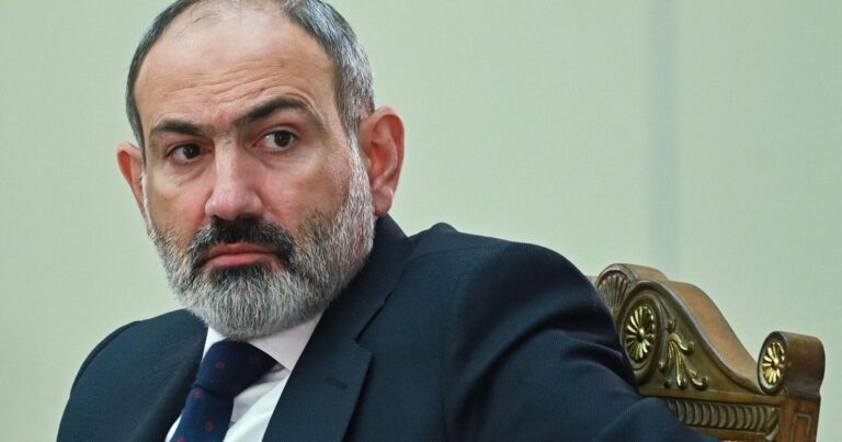 İrəvan bu bəndləri sülh müqaviləsindən çıxarmağa çalışır: “Razılaşsaq, Ermənistanın sonu olacaq” İrəvan bu bəndləri sülh müqaviləsindən çıxarmağa çalışır: “Razılaşsaq, Ermənistanın sonu olacaq”