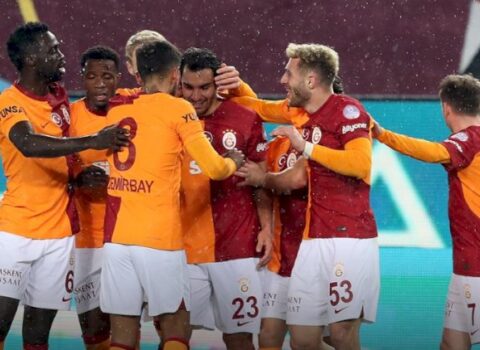 “Qalatasaray” “Trabzonspor”u səfərdə darmadağın etdi
