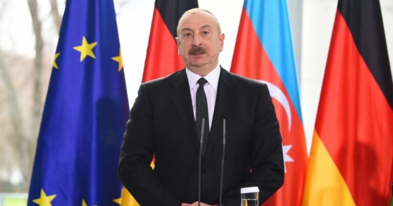 Azərbaycanın xarici siyasətindəki ən mühüm istiqamətlər: Uğurun sirri – ŞƏRH Azərbaycanın xarici siyasətindəki ən mühüm istiqamətlər: Uğurun sirri – ŞƏRH