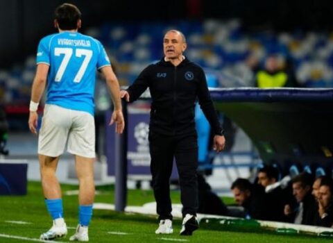 “Napoli”nin futbolçusu baş məşqçisinə əsəbiləşdi
