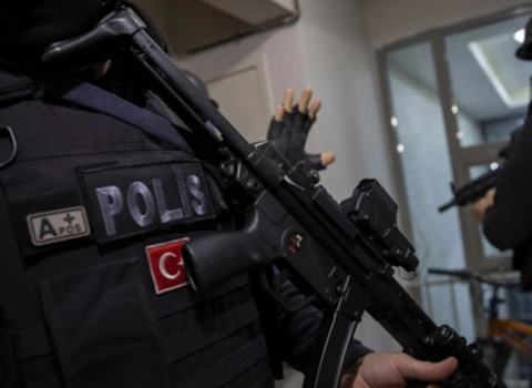 AKP-nin seçki kampaniyası zamanı silahlı hücum – VİDEO