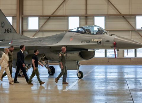 Niderland Ukraynaya daha 6 ədəd F-16 qırıcısı verəcək