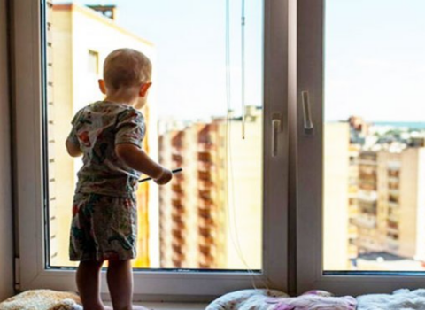 Bakıda 5 yaşlı uşaq eyvandan yıxılaraq ölüb