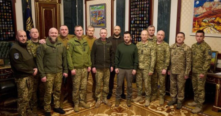 Zelenski Ukrayna Silahlı Qüvvələrində kadr təyinatları həyata keçirdi