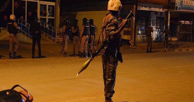 Kilsədə terror aktı törədildi, 15 nəfər həlak oldu Kilsədə terror aktı törədildi, 15 nəfər həlak oldu