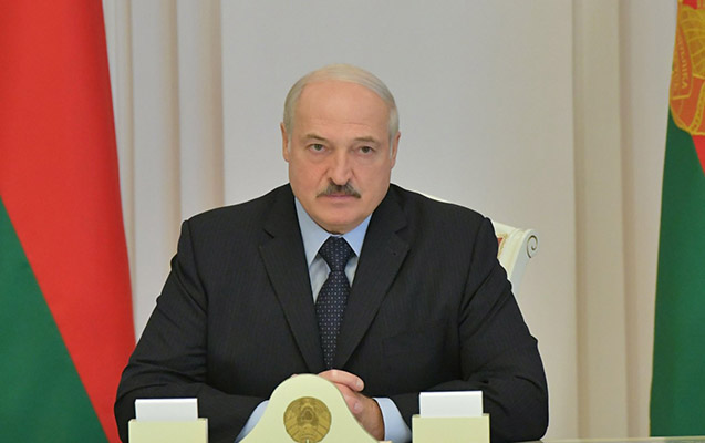 Lukaşenko hərbçilərə mülki şəxslərə atəş açmağa icazə verdi
