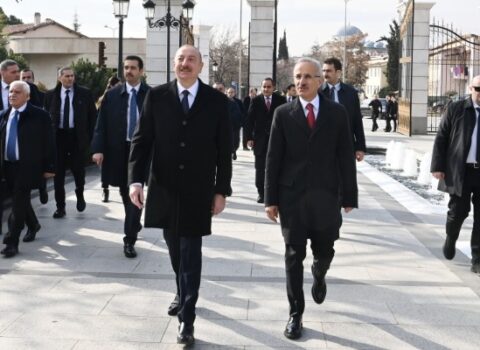 İlham Əliyev Ankarada Heydər Əliyev Parkında – FOTOLAR