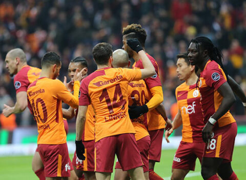“Qalatasaray” rəqibini darmadağın etdi