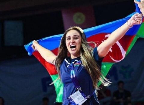 Azərbaycan millisinin məşqçisi dünya çempionatı zamanı qarət olunub