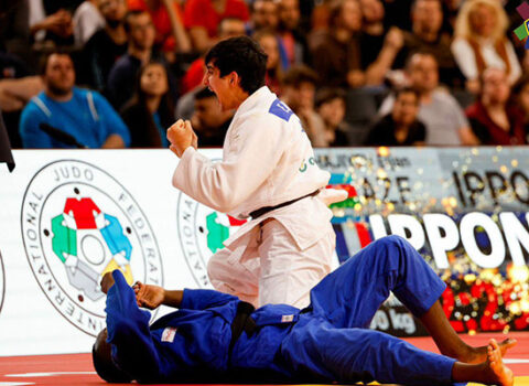 Elcan Hacıyev Parisdə gümüş medal qazandı