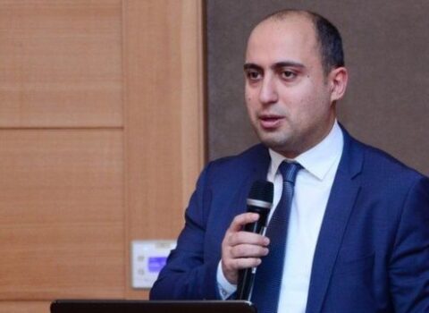 Nazir: “Qızların məktəbdə nəticələri 15 yaşından sonra zəifləyir”