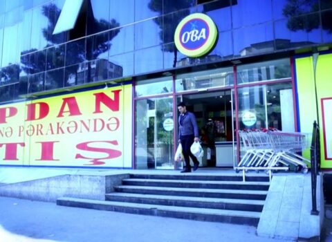 “OBA” marketdə keçmiş arvadına 16 bıçaq zərbəsi vuran şəxs: “Onun işləməsini istəmirdim”
