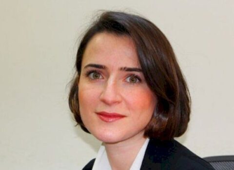 Yüksək vəzifəli məmur, keçmiş nazirin qızı Azərbaycandan qaçdı