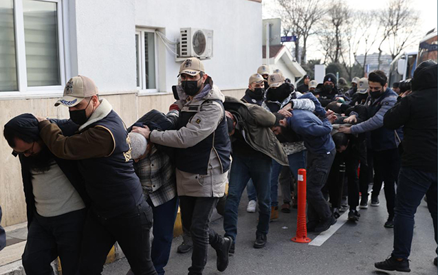 İstanbulda kilsəyə hücumla bağlı 25 nəfər həbs olundu İstanbulda kilsəyə hücumla bağlı 25 nəfər həbs olundu