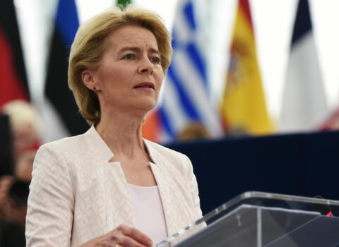 Ursula fon der Leyen: “Aİ Ukrayna ilə danışıqlara başlamalıdır”