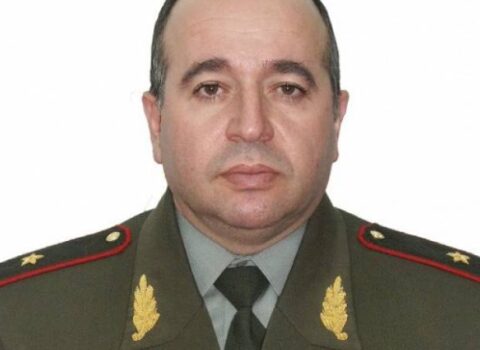 Karapetyan: “Nikolla heç kim danışıqlar aparmır, yalnız tələb edirlər”