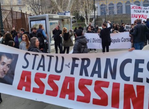 Fransa repressiyasına etiraz edildi