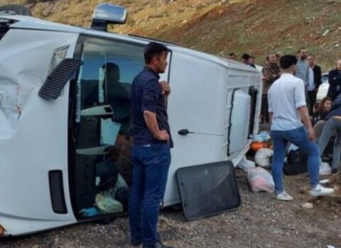 Türkiyədə mikroavtobus aşdı – Yaralananlar var