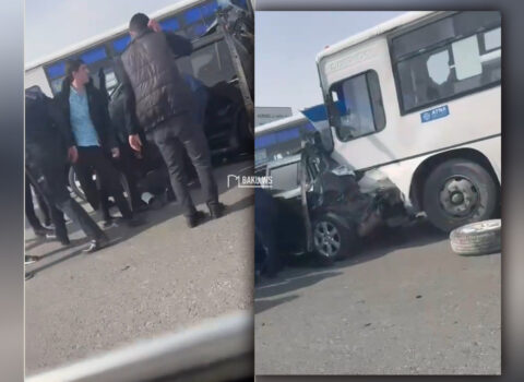Paytaxtda sərnişin avtobusu minik maşını ilə toqquşdu – VİDEO