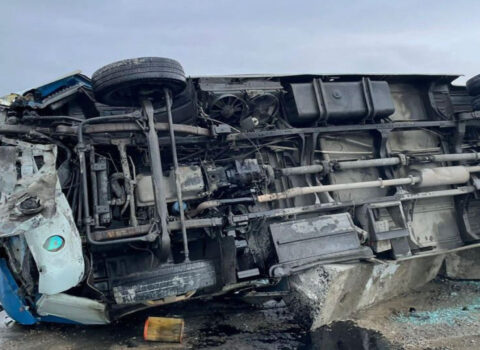Türkiyədə mikroavtobus aşdı – 10 yaralı