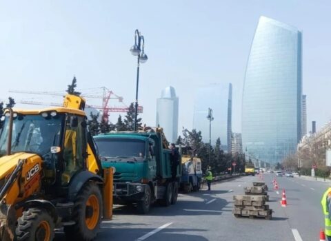 8 Noyabr prospektindən istifadə edən sürücülərin NƏZƏRİNƏ
