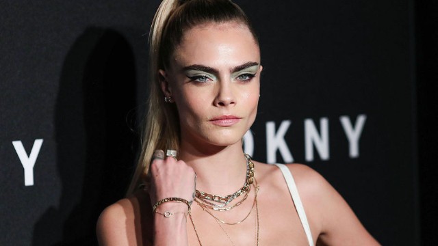 Supermodelin 7 milyonluq evi yanaraq KÜL OLDU Supermodelin 7 milyonluq evi yanaraq KÜL OLDU