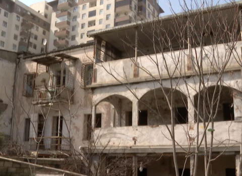 Bakıda bu ərazidə söküntü sakinə görə gecikir – 400 min manat pul istəyir – VİDEO
