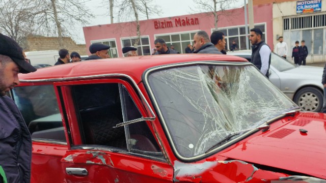 Bərdədə “VAZ” qəza törədib, xəsarət alanlar var Bərdədə “VAZ” qəza törədib, xəsarət alanlar var