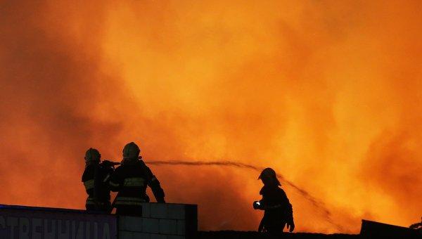 Rusiyada neft emalı zavodunda YANĞIN Rusiyada neft emalı zavodunda YANĞIN