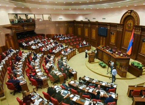 Ermənistan parlamentində QAPALI TOPLANTI