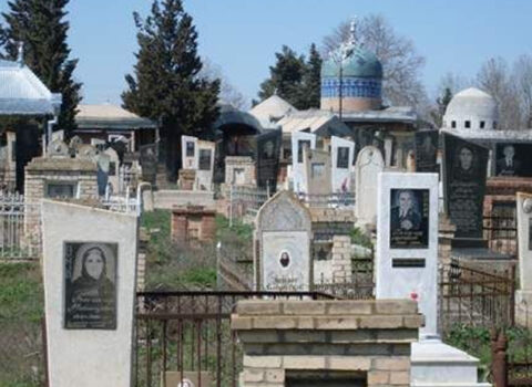 Bakıda qəbiristanlıqda çayxana tikmək istədilər – VİDEO