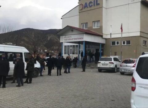 Evli kişi qaçırdığı qızın evinə basqın edərək QƏTLİAM TÖRƏTDİ
