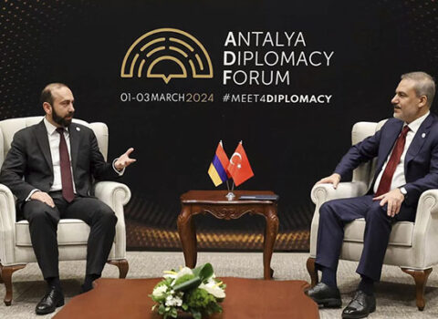 Hakan Fidan Mirzoyanla görüşdü