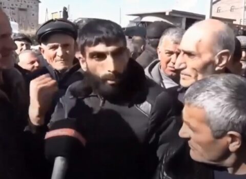 “Mən ruslar üçün tualet təmizləməliyəm?” – Ermənistanda rusofobiyanın yeni əlamətləri