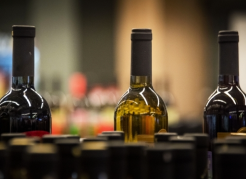 Moldova süni intellektin yaratdığı şərabı təqdim edib