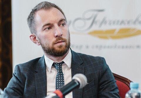 Semenovski: “Rusiya regiondan çıxmamaq üçün güclü müqavimət göstərəcək”