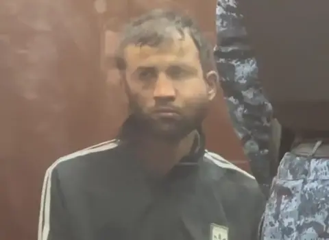 Terrorda təqsirləndirilən Fəriduninin evi möhürlənib – Qohumlarını forma geyinmiş şəxslər aparıb