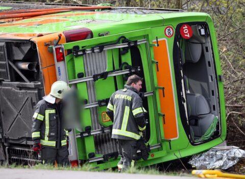 Turist avtobusu AŞDI – 5 ÖLÜ, 50 YARALI