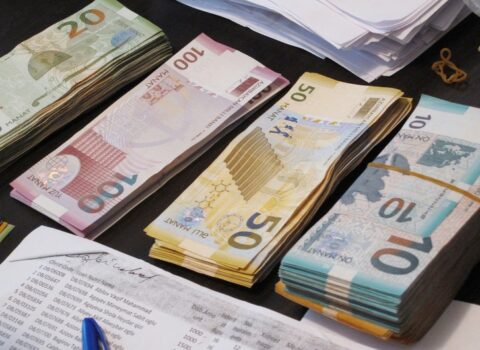Azərbaycanın dövlət büdcəsinin profisiti 41 % azaldı