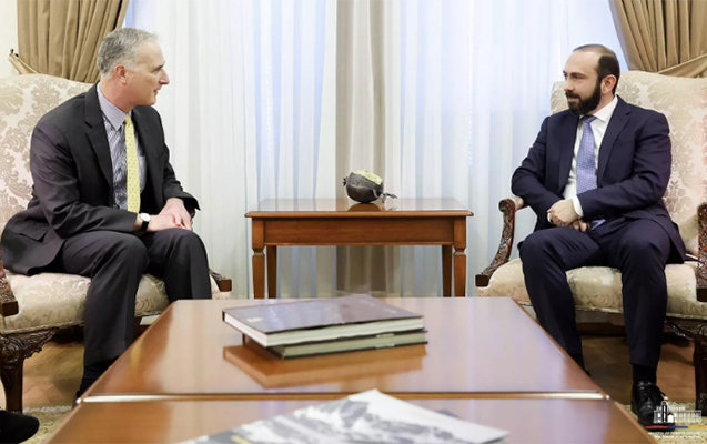 Lui Bono yenidən İrəvandadır Lui Bono yenidən İrəvandadır