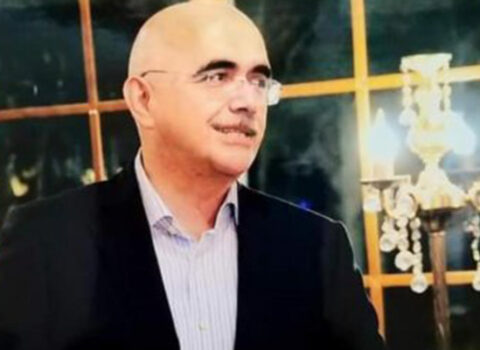 Məmurun üstünə silah çıxaranın 15 il həbsi tələb edildi – 4 milyon istəmişdi