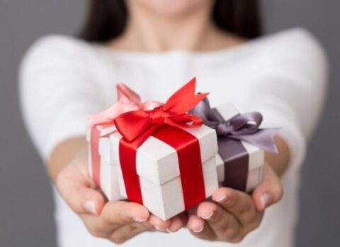 Xanımları ən çox həyəcanlandıran hədiyyələr – SORĞU