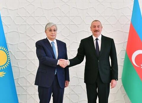 Tokayev İlham Əliyevə zəng edib