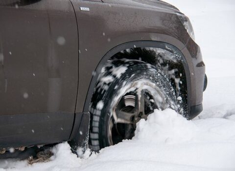Avtomobillərinin xarab olması ata və oğulu terror aktından xilas edib